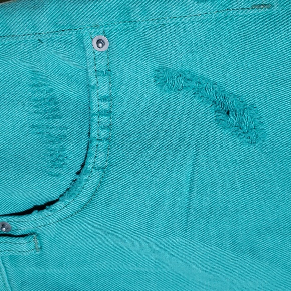 NWT Wild Fable distressed highest rise cheeky shorts - Picture 4 of 5